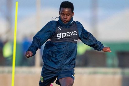 Juan Cazares llegó al Metalist Kharkiv de Ucrania en enero pasado, tras jugar en el Fluminense de Brasil.