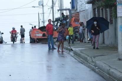 Policías llegaron a la zona para indagar este nuevo hecho violento.