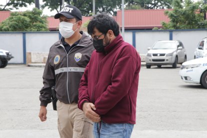 Funcionario de Migración fue detenido en Guayaquil.