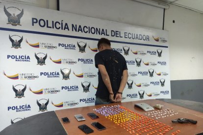 El detenido registra antecedentes penales por robo.