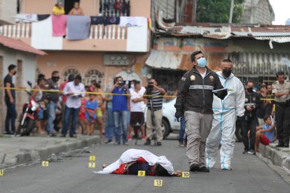 César Montenegro fue la víctima mortal del feriado. Su cuerpo quedó sobre la calzada.