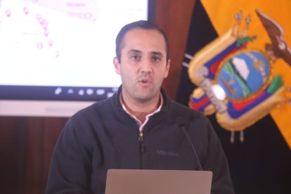 Según Juan Carlos Holguín, decenas de estudiantes ecuatorianos no quieren regresar al país por rumores.