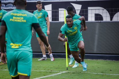 El brasileño Leonai Souza en el único entrenamiento de Barcelona en Lima.