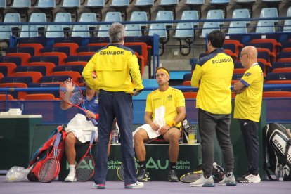La selección de tenis de Ecuador se encuentra completa en Francia.