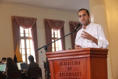 El canciller Juan Carlos Honguín, durante una de sus últimas intervenciones sobre el caso de los ecuatorianos en Ucerania.