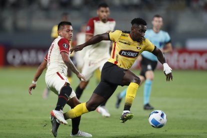 Barcelona dejó en el camino a Universitario de Perú, en la Fase 2 de la Copa Libertadores.