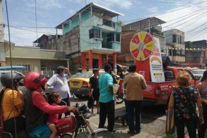 Tal fue la locura por nuestra ruleta, que a ratos hasta paraba el tráfico en los exteriores del mercado de Milagro.