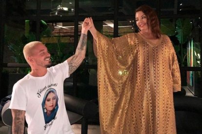J Balvin celebra en sus redes sociales la recuperación de la salud de su mamá