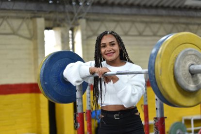 Neisi Dajomes toma con responsabilidad el ser referente para jóvenes deportistas y para las mujeres en general.