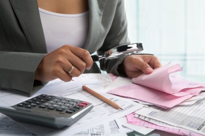 Las mujeres ya tienen el 'bichito' del ahorro incorporado.