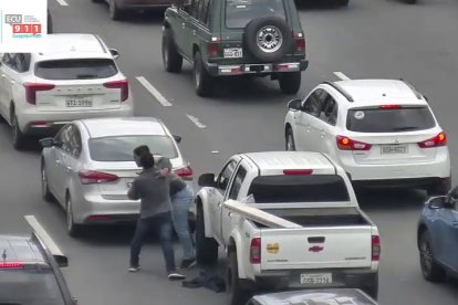 Viral. Se agarraron de golpes en la avenida Quito el pasado 4 de marzo, en el corazón de la urbe porteña.