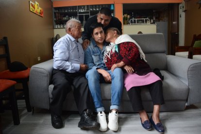 La familia del joven celebra su llegada. Lo definen como un hijo y nieto ejemplar.