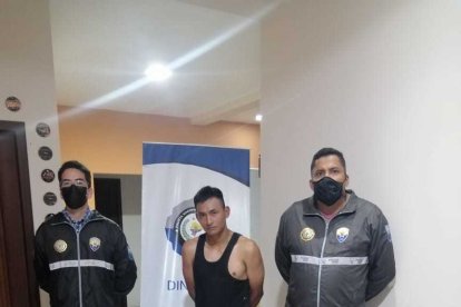 El detenido fue trasladado a la Fiscalía para que rinda su declaración.