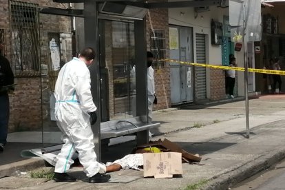 Una persona fue asesinada con varios disparos en las calles Portete entre Ambato y 6 de Marzo.