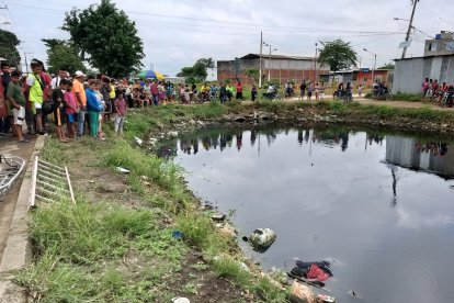 Vecinos del sector se mostraban preocupados por el hallazgo.