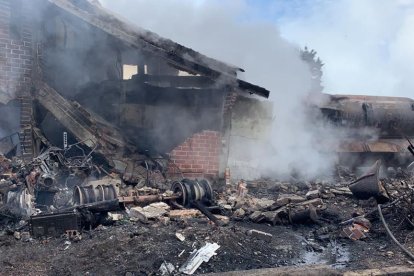 Luego de unas dos horas lograron controlar el fuego.