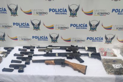 El armamento fue decomisado en diferentes operativos ejecutados por gendarmes.