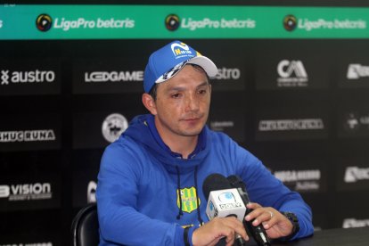 Leonardo Vanegas, DT de Gualaceo SC y su debut en la serie A.