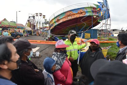 Las víctimas del accidente del juego mecánico permanecen en cuidados intensivos.