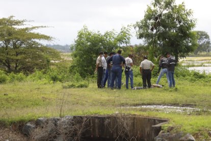 Las víctimas, al parecer, fueron dejadas en el sitio en horas de la madrugada, pues tenían varias horas de fallecidas.