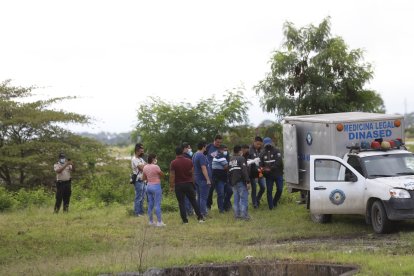 Dos sujetos fueron asesinados y abandonados cerca del kilómetro 1 de la vía al Puente Alterno Norte (PAN).