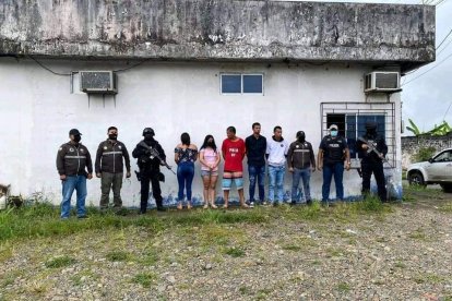 En el grupo de detenidos hay dos mujeres, una de ellas es menor de edad.