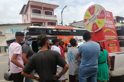 La camioneta del ¡Despega y Gana! tiene un imán para nuestros lectores.