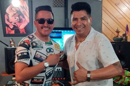 El artista Medardo Xavier Luzuriaga produjo la canción de la selección. Jaime Enrique Aymara es uno de los intérpretes