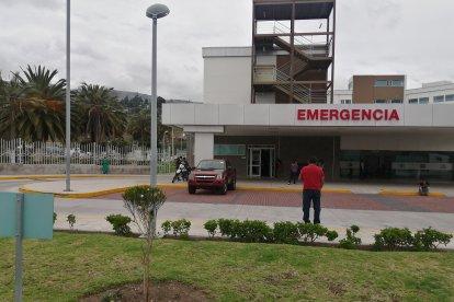 En el Hospital Docente se encuentra internado Juan, quien ingresó por Emergencia.