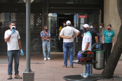 El informe epidemiológico del COE cantonal y de la Mesa técnica de Salud reiteran que sigue la tendencia a la baja de la incidencia de la pandemia.