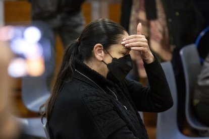 La tonadillera Isabel Pantoja en el Juzgado de lo Penal número 5 de Málaga donde este martes es juzgada en una causa en la que el fiscal pide para ella tres años de prisión por un delito de insolvencia punible. EFE/Daniel Pérez