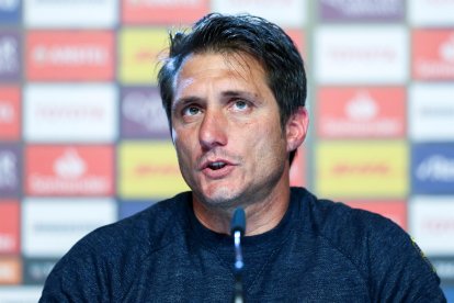 El entrenador de Paraguay, Guillermo Barros Schelotto.