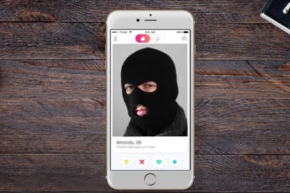 Joven ecuatoriana fue engañada al estilo de 'El estafador de Tinder'.