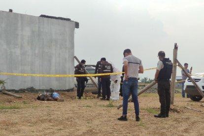 El cadáver de Robert Mauricio Rojas Saltos fue hallado maniatado. Encontraron 9 indicios.