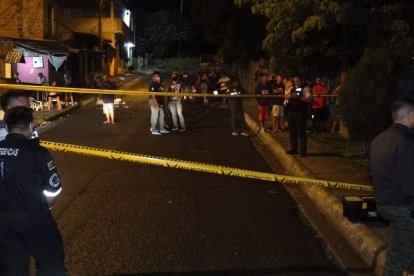 El graduado y otros cinco allegados a su festejo resultaron heridos.