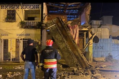 Los daños también son notorios en los inmuebles de la ciudad, entre ellos se encuentra el edificio municipal.
