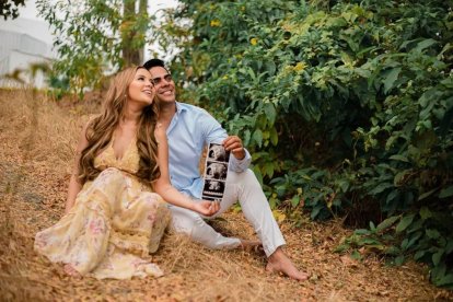 Jimar Vera y Fiorella Bruno cuando el año pasado anunciaron que esperaban un hijo