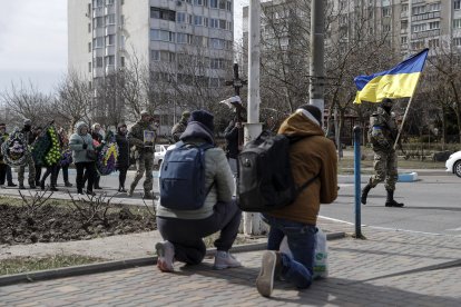 Los trabajos de búsqueda de cadáveres y sobrevivientes continúan.