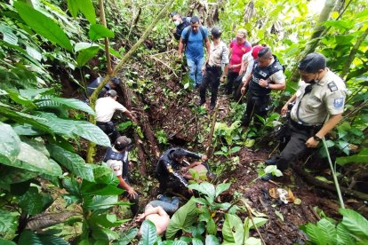 Cuatro personas fueron detenidas en los alrededores del sitio para realizar las investigaciones de estas muertes.