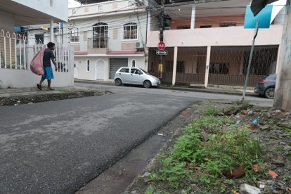 El cuerpo decapitado fue encontrado junto a una vereda en la Primavera 2.