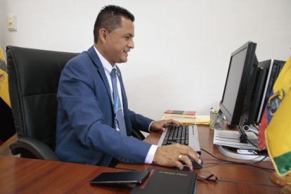 Darwin Pereira es un ‘duro’ en la tecnología. Sabe de computadoras y hasta de ‘hackeos’.