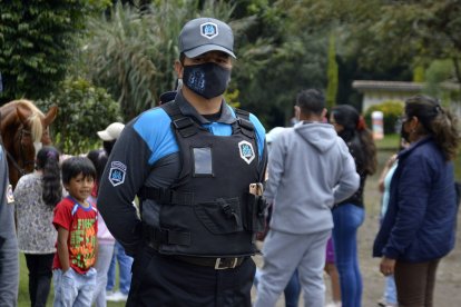 Los guardias contratados para combatir la inseguridad son de empresas privadas.