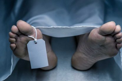 Boca arriba fue hallado el cuerpo de un joven de unos 24 años, aproximadamente.