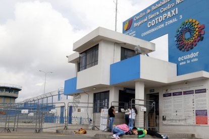 En la cárcel de Latacunga la seguridad entre policías y militares se ha reforzado nuevamente