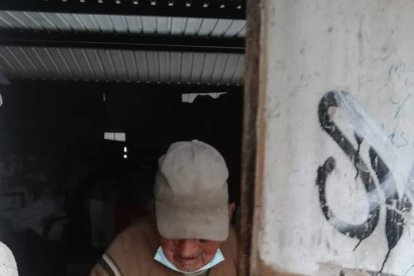 El adulto mayor fue llevado a un asilo para tener una mejor atención.