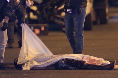 En el sitio, agentes policiales recabaron 14 indicios balísticos.