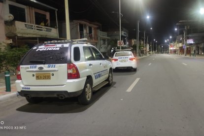 El cuerpo sin vida fue encontrado en una vereda de una reconocida arteria vial mantense