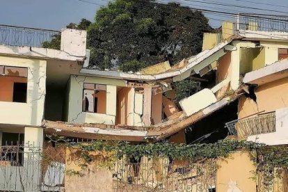 Así lucen las casas en Esmeraldas luego del sismo.