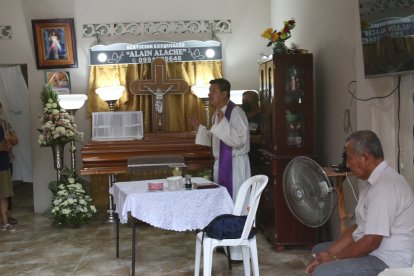 Los restos de Nancy Fabiola Soledispa Alvarado fueron velados hasta las 16:00 de ayer.