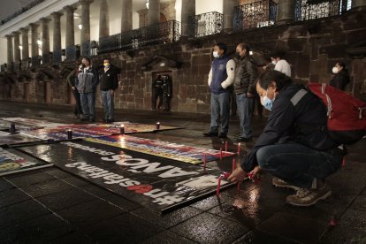 Se reunieron en la Plaza de la Independencia, al pie del Palacio de Carondelet.